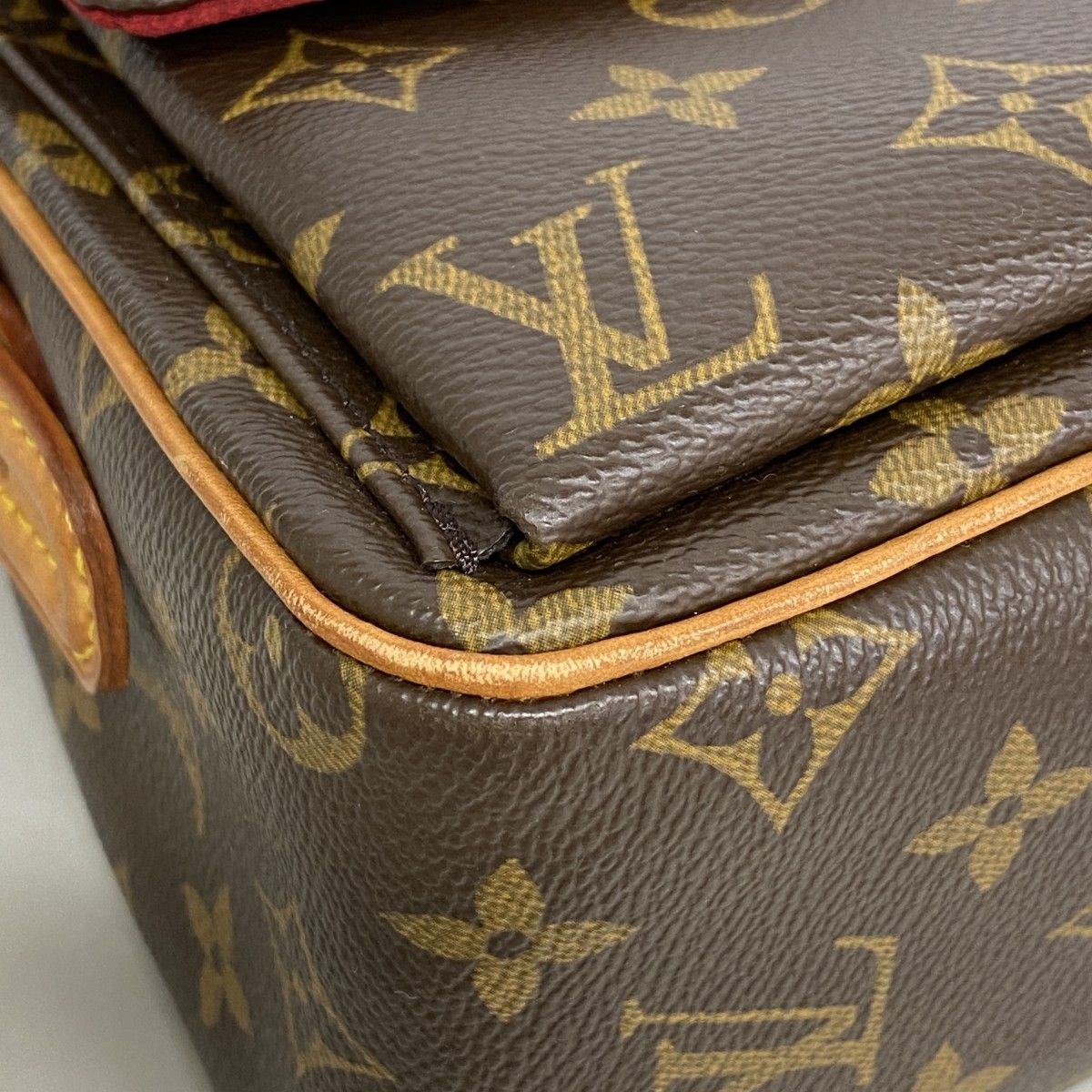 Louis Vuitton Shoulder Bag Monogram Viva Cite MM Brown — view 6