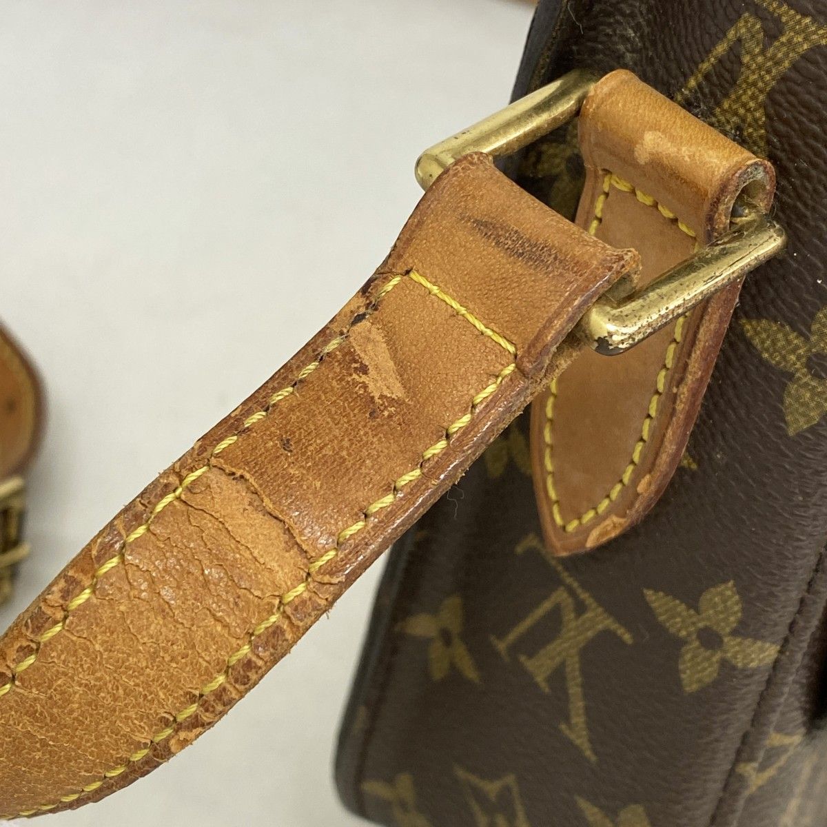 Louis Vuitton Shoulder Bag Monogram Saint Cloud GM Brown — view 6