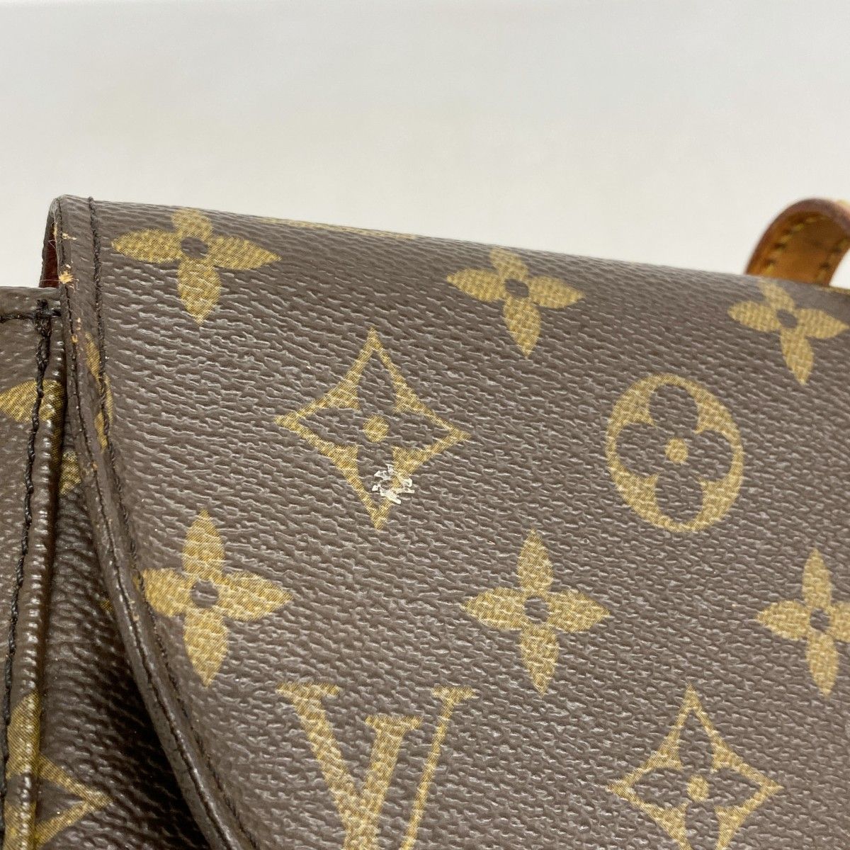 Louis Vuitton Shoulder Bag Monogram Cite MM Brown — view 8