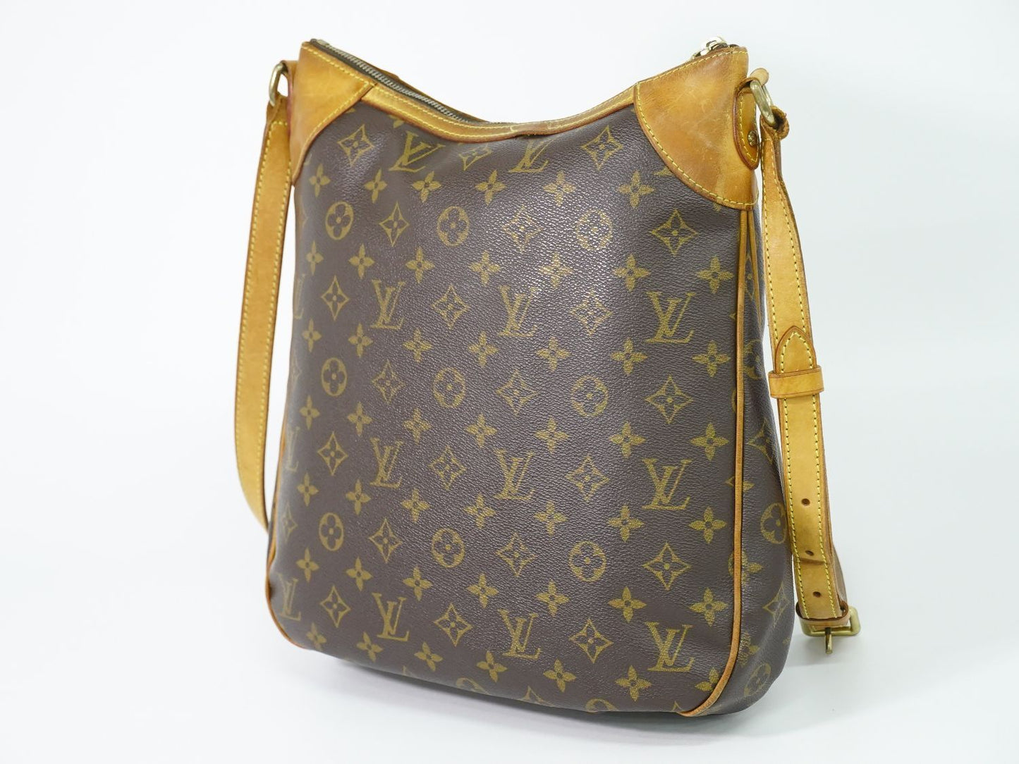 Louis Vuitton LV MM Monogram Shoulder Bag Pochette Brown Odeon Second — view 2