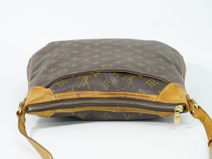 Louis Vuitton LV MM Monogram Shoulder Bag Pochette Brown Odeon Second — view 5