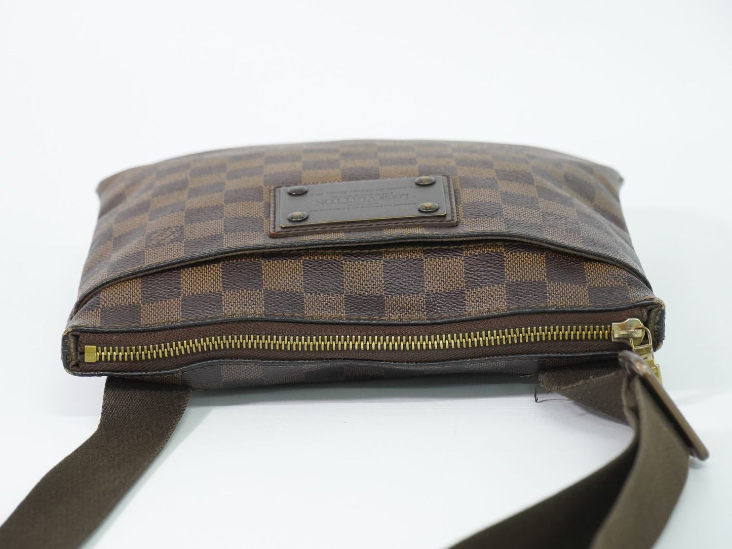 Louis Vuitton LV Pochette Brooklyn Damier Ebene Shoulder Bag Brown Second — view 5