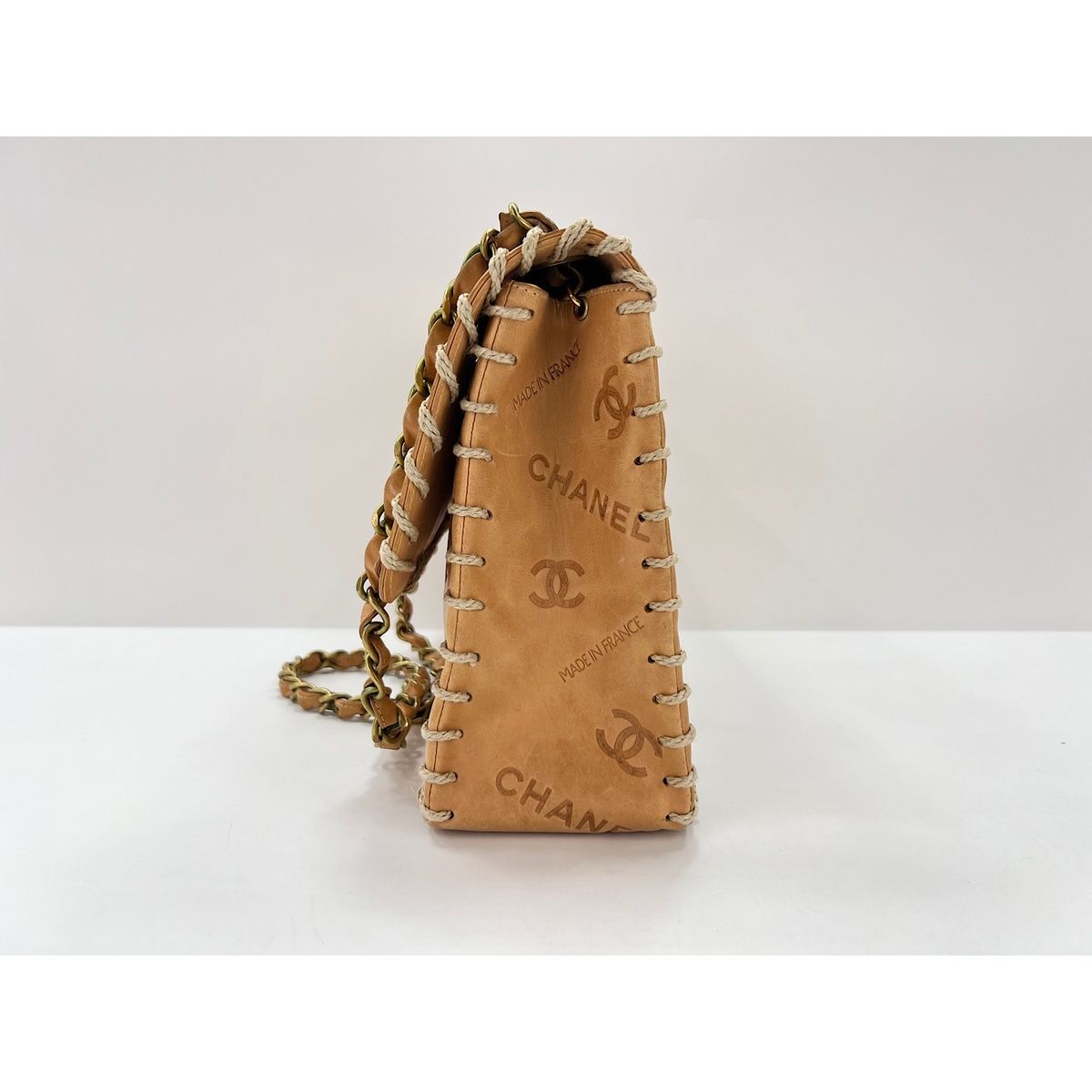 Chanel Shoulder Bag Maxi Quilted — view 5
