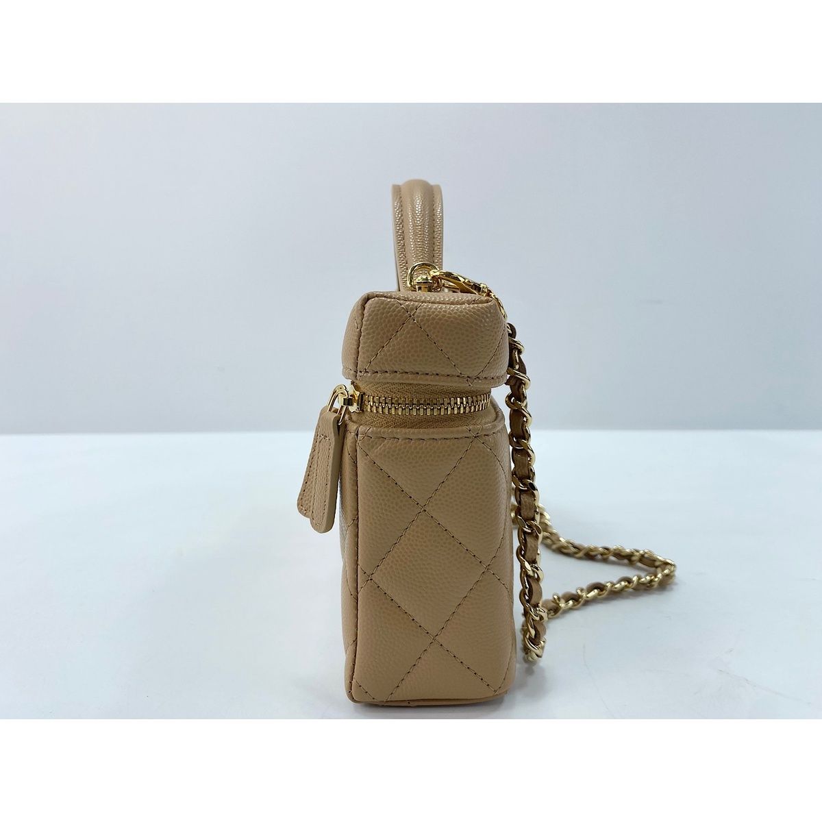 Chanel Shoulder Bag Quilted — view 5