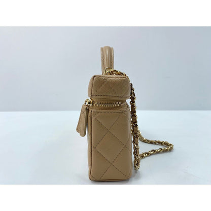 Chanel Shoulder Bag Quilted — view 5