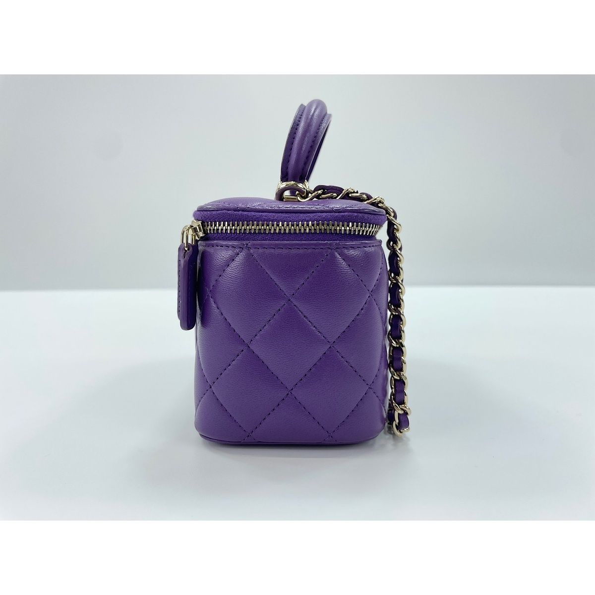 Chanel Shoulder Bag Quilted — view 6