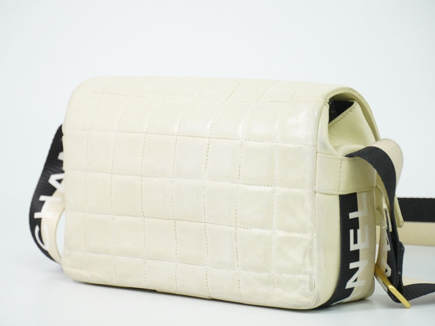 Chanel Chocolate Bar Line CC Logo Shoulder Bag Pochette Leather White Bar Second — view 2