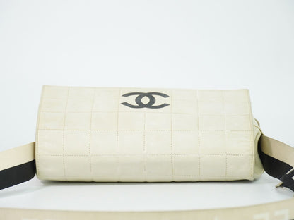Chanel Chocolate Bar Line CC Logo Shoulder Bag Pochette Leather White Bar Second — view 5