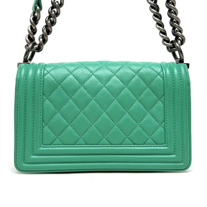 Chanel Boy Shoulder Bag Calfskin Green Silver Chain Bag Double CC Logo Quilted — view 5