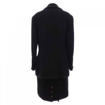 Chanel Vintage 93c Suit — view 2