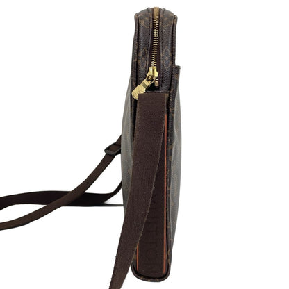 Louis Vuitton Trotter Beaubourg Monogram Shoulder Bag Brown Second — view 3