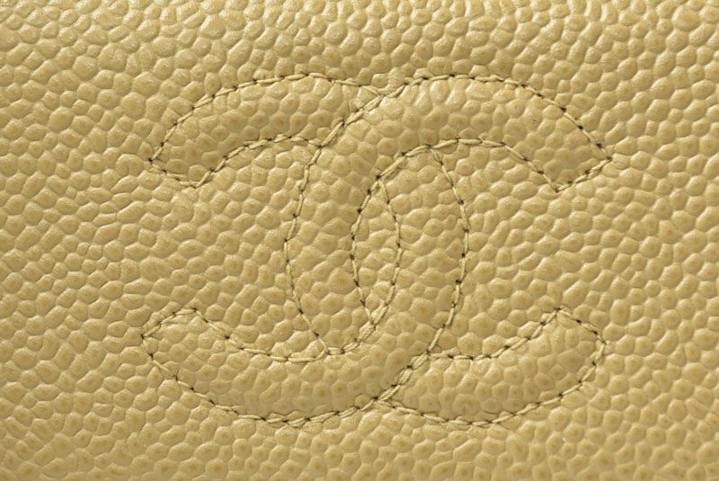 Chanel Key Case 6 CC Mark Caviar Leather Beige Gold Key Holder — view 4
