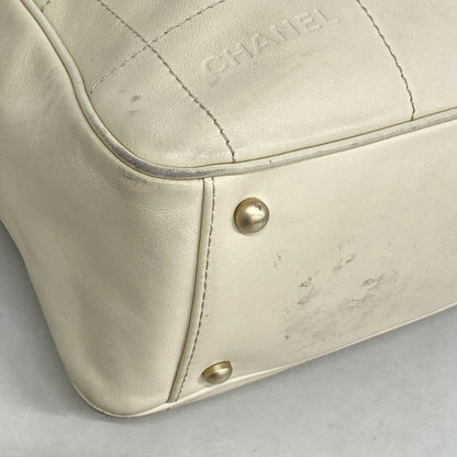 Chanel Handbag Chocolate Bar Lambskin Ivory Gold — view 7