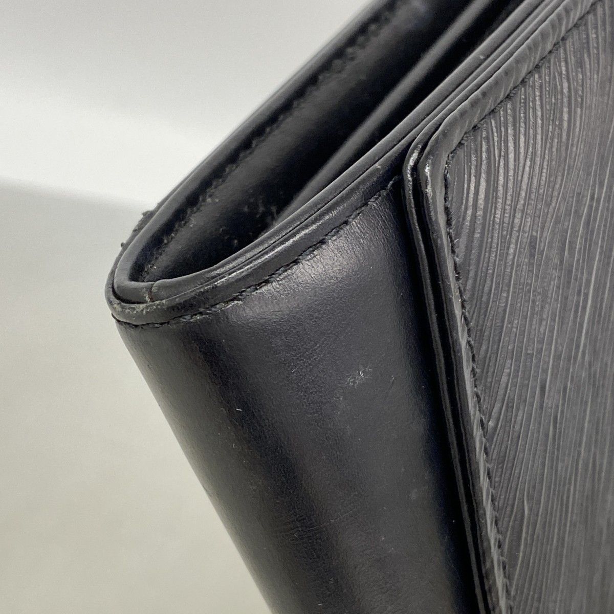 Louis Vuitton Clutch Line Aegean Noir — view 6