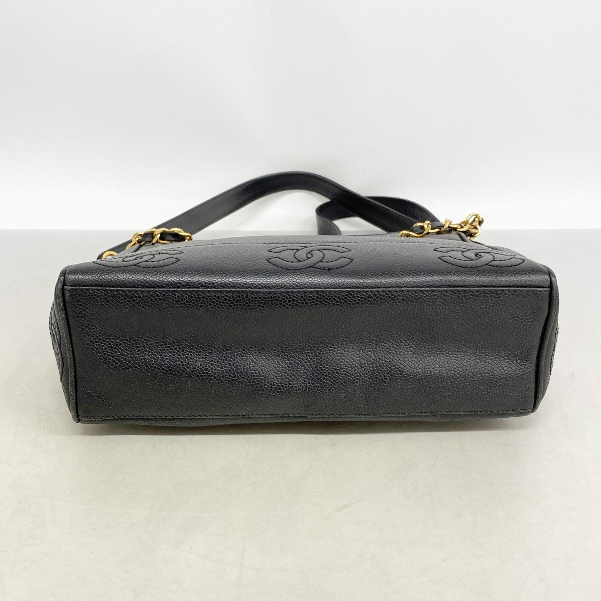 Chanel Shoulder Bag Triple Coco Caviar Leather Black Gold — view 3