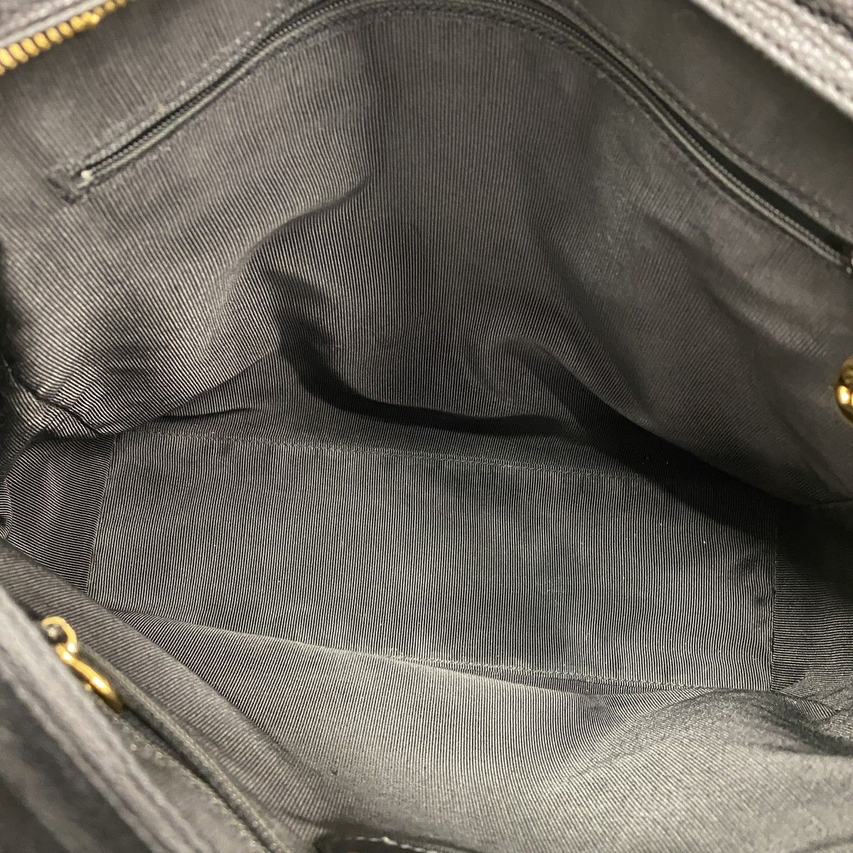 Chanel Shoulder Bag Triple Coco Caviar Leather Black Gold — view 4