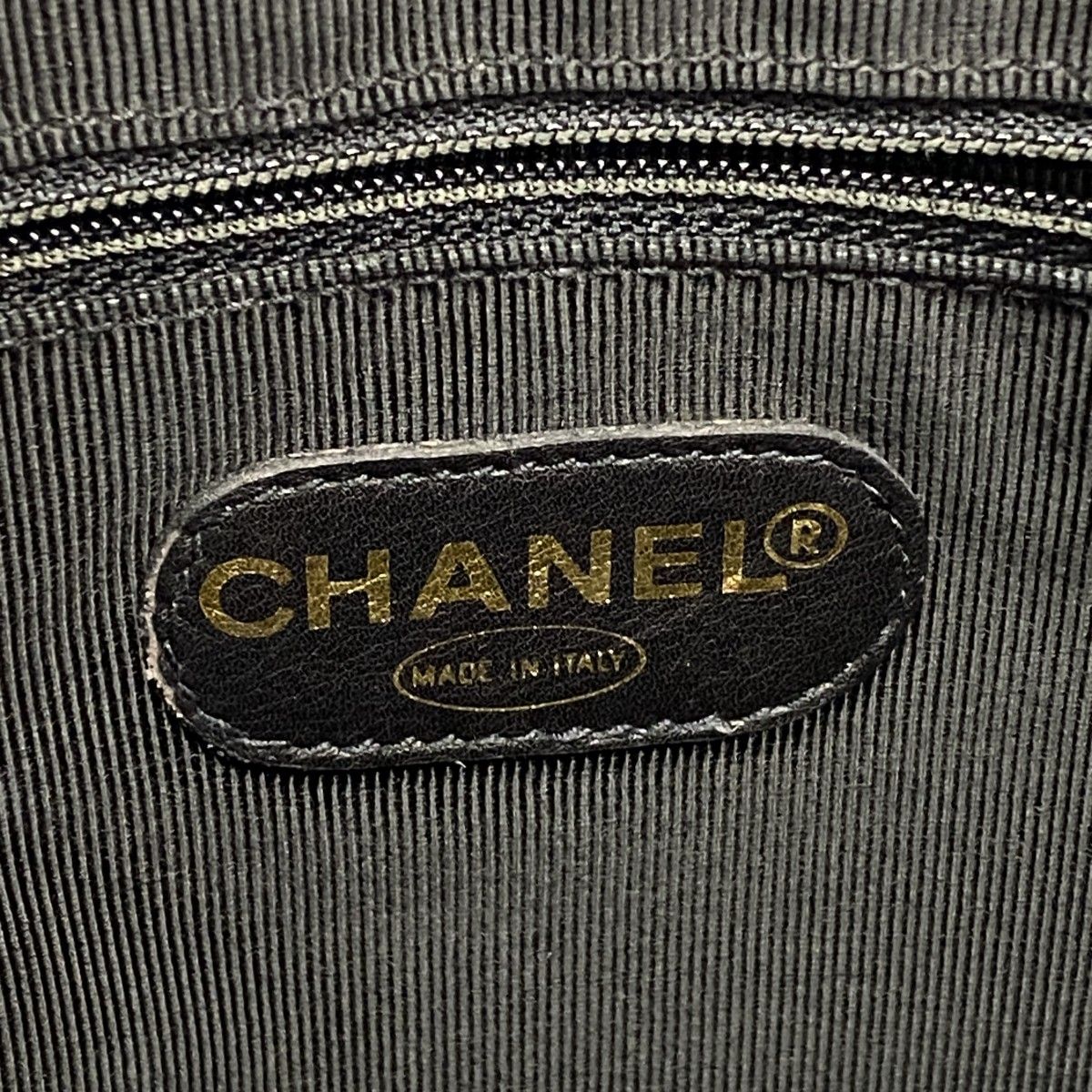 Chanel Shoulder Bag Triple Coco Caviar Leather Black Gold — view 5