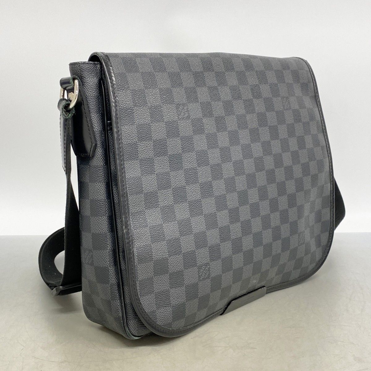 Louis Vuitton Shoulder Bag Damier Graphite MM Black — view 2