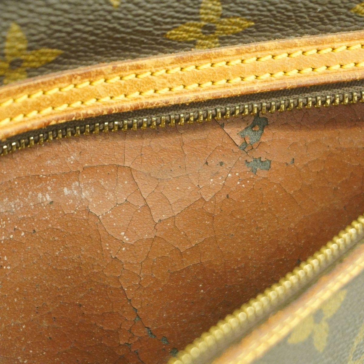Louis Vuitton Clutch Monogram Marly Dragonne GM Brown — view 6