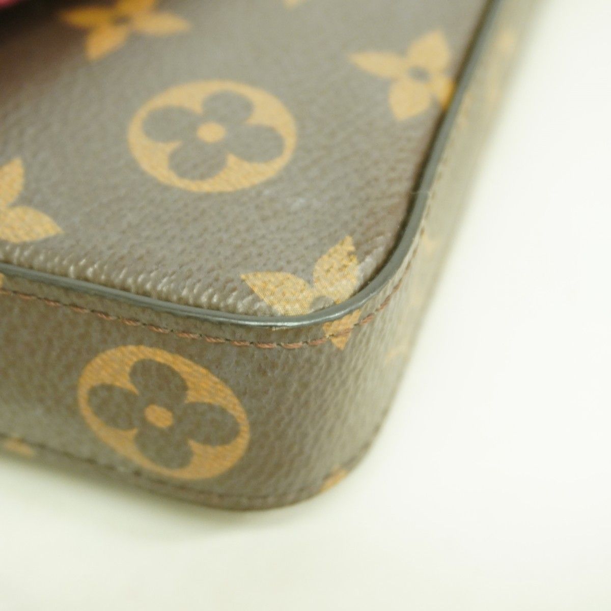 Louis Vuitton Shoulder Wallet Monogram Pochette Fuchsia — view 8