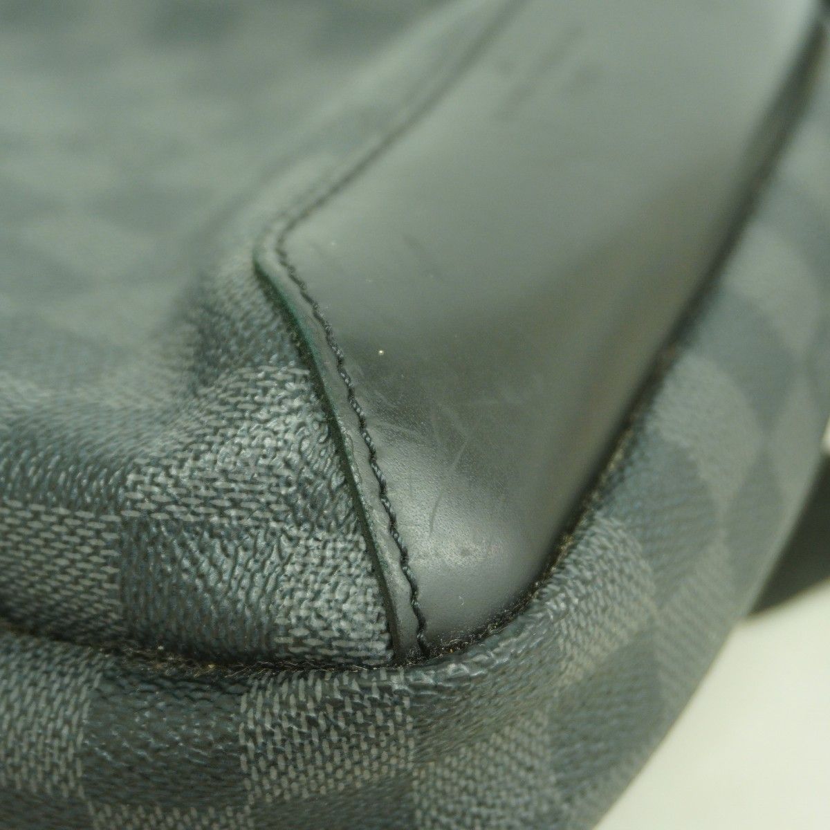 Louis Vuitton Belt Bag Damier Graphite Black — view 7
