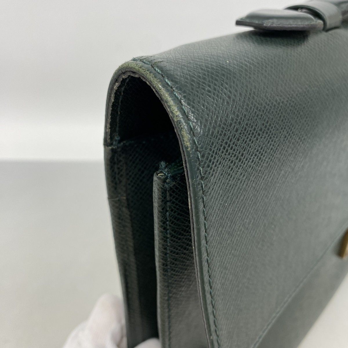 Louis Vuitton Briefcase Taiga Epi Sealadies — view 8
