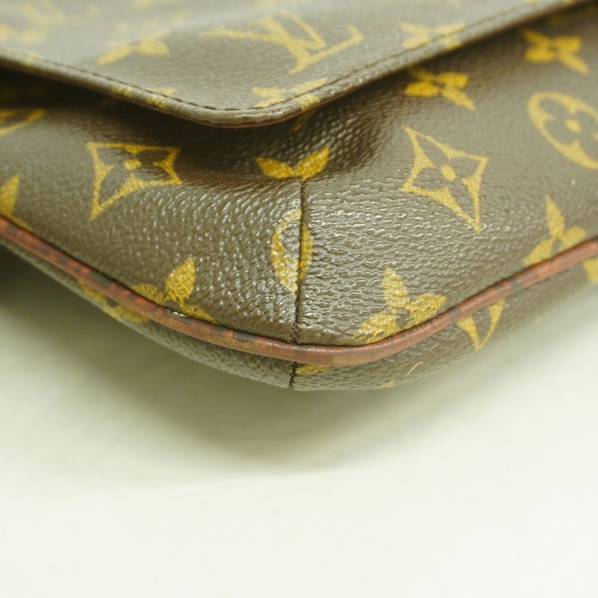 Louis Vuitton Shoulder Bag Monogram Musette Brown — view 6