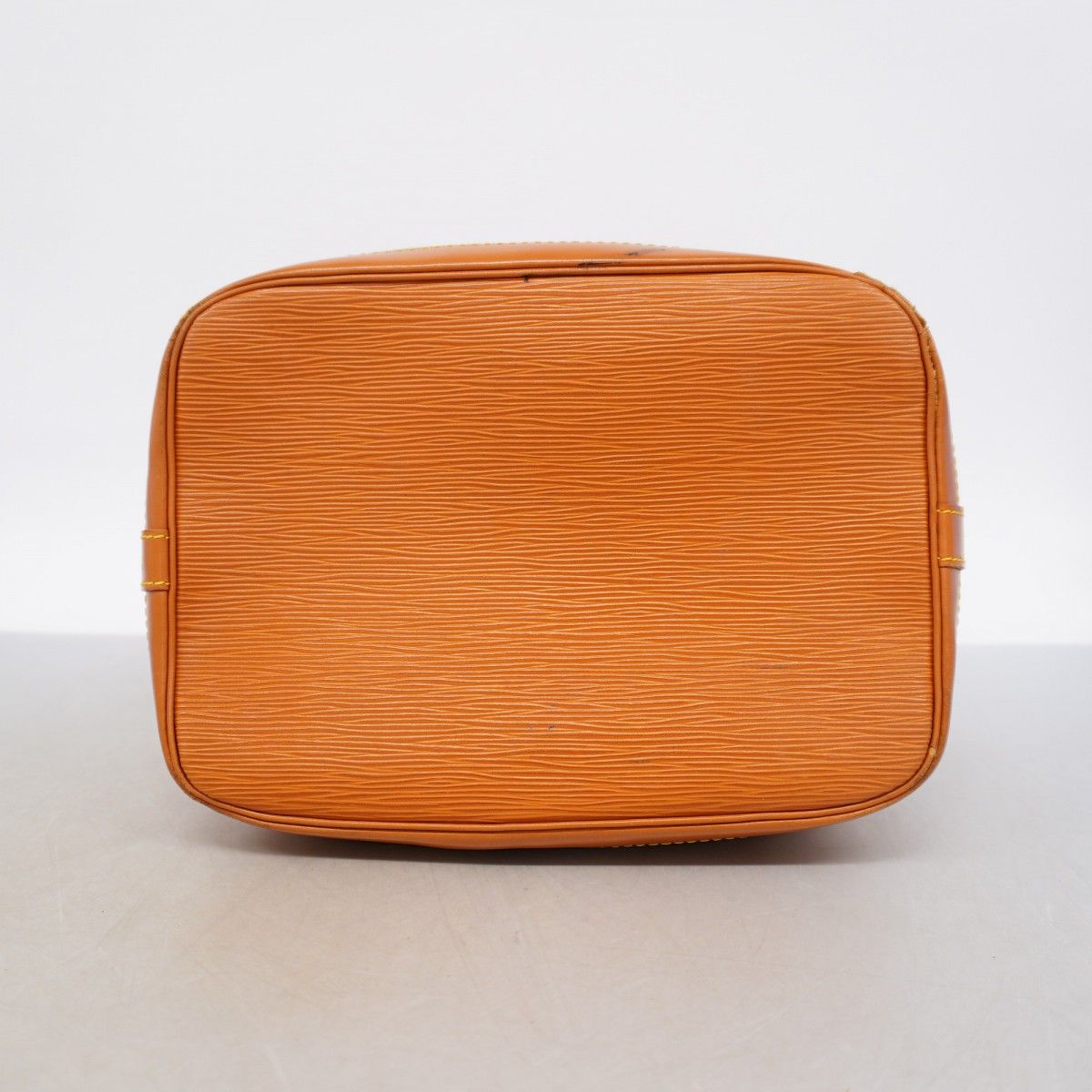 Louis Vuitton Shoulder Bag Epi Noe Cipango Gold — view 3