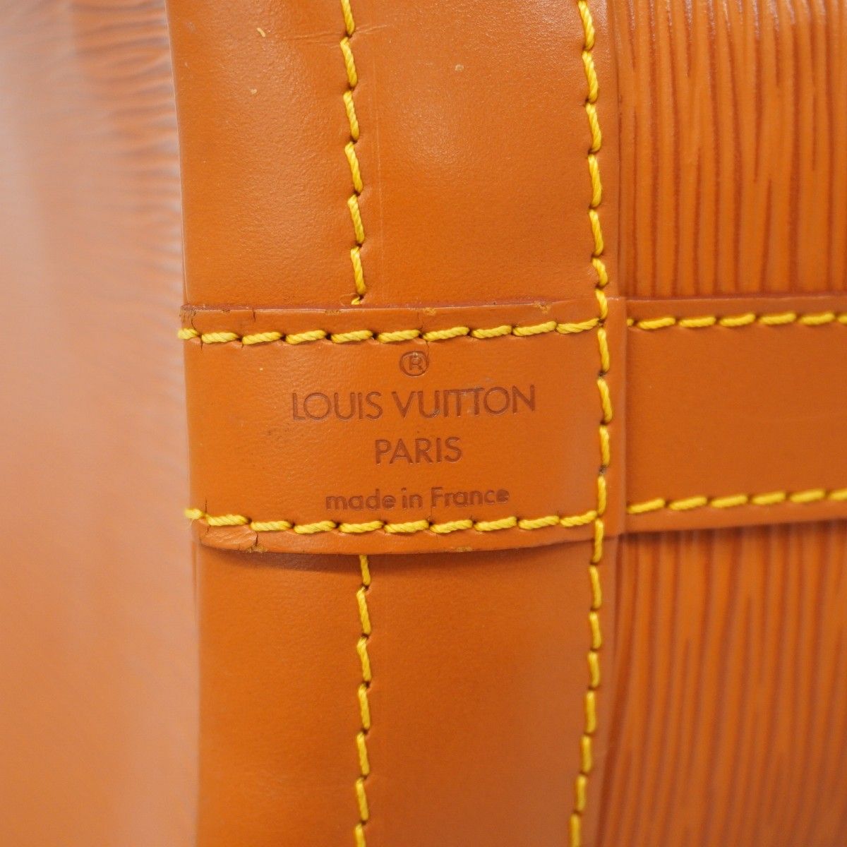 Louis Vuitton Shoulder Bag Epi Noe Cipango Gold — view 5