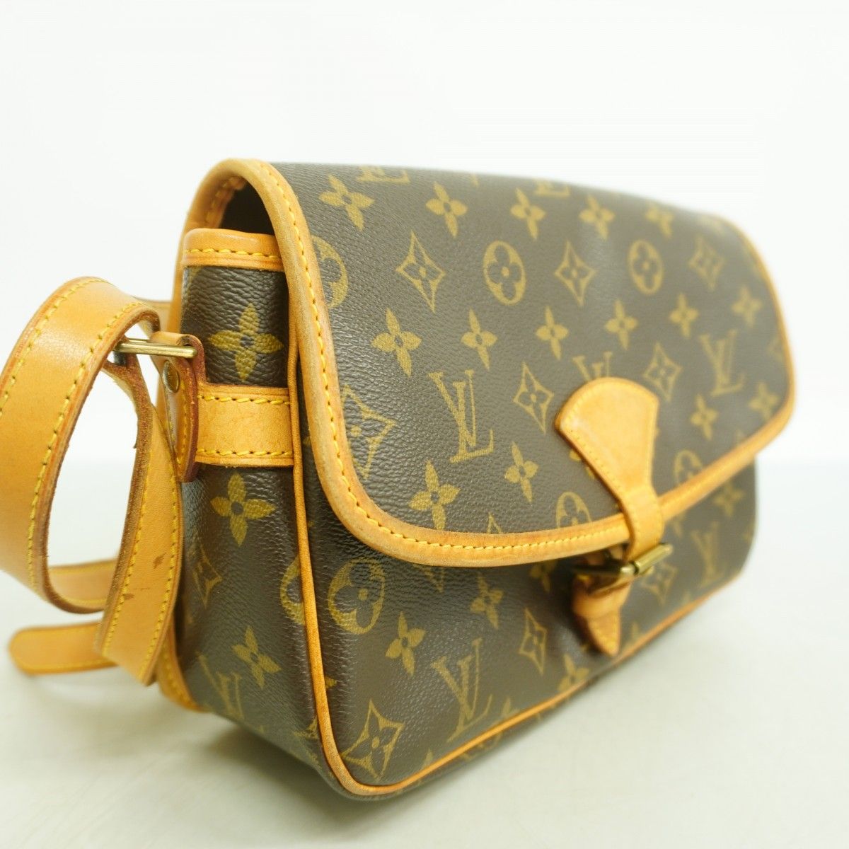 Louis Vuitton Shoulder Bag Monogram Sologne Brown — view 2