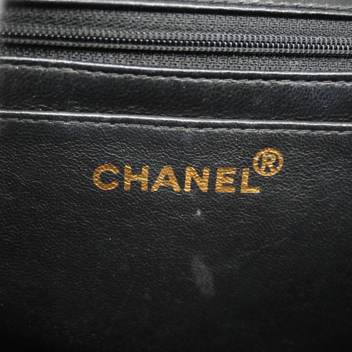 Chanel Handbag Quilted Lambskin Black Gold — view 5