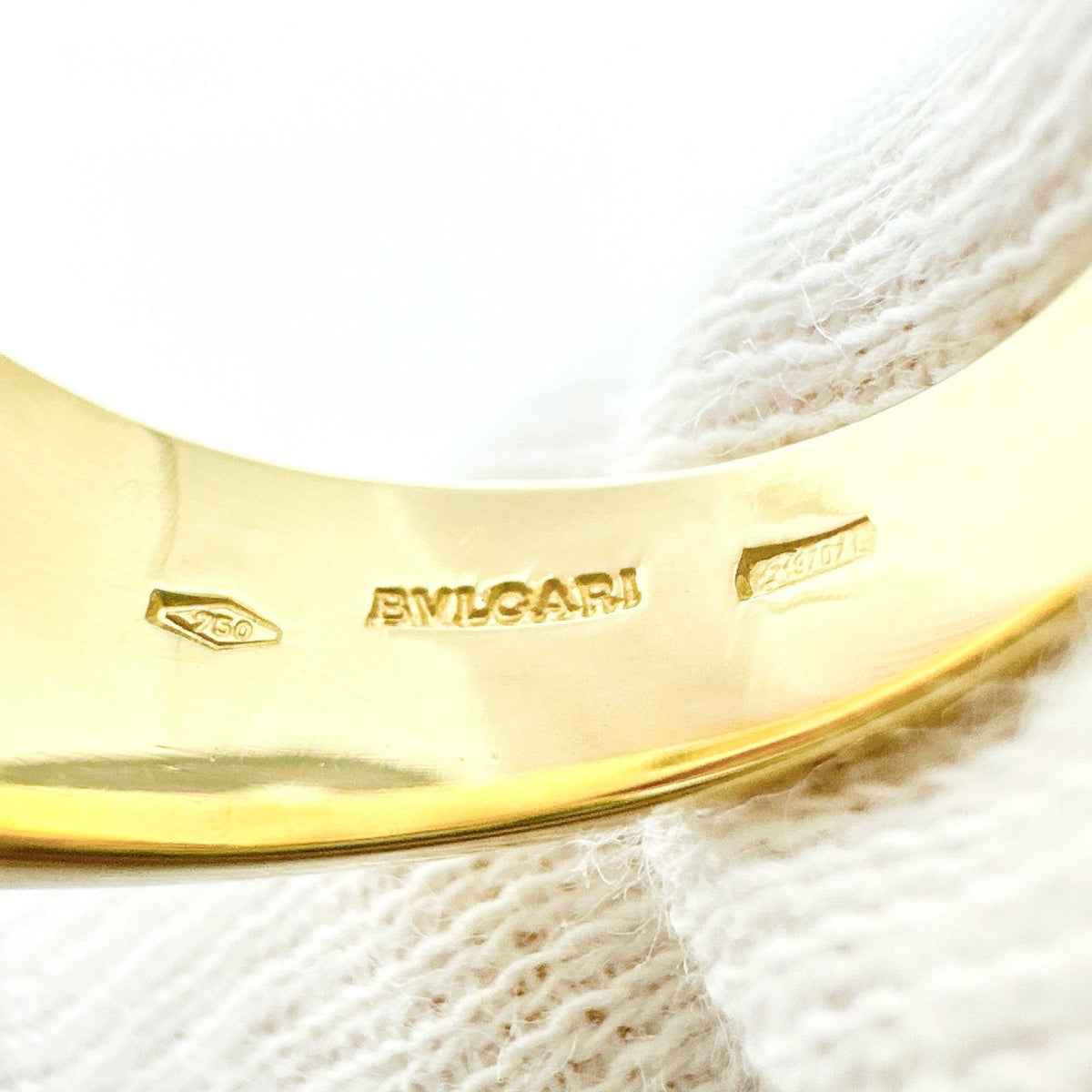 Bvlgari Tronquet Coral Yellow Gold Ring — view 6
