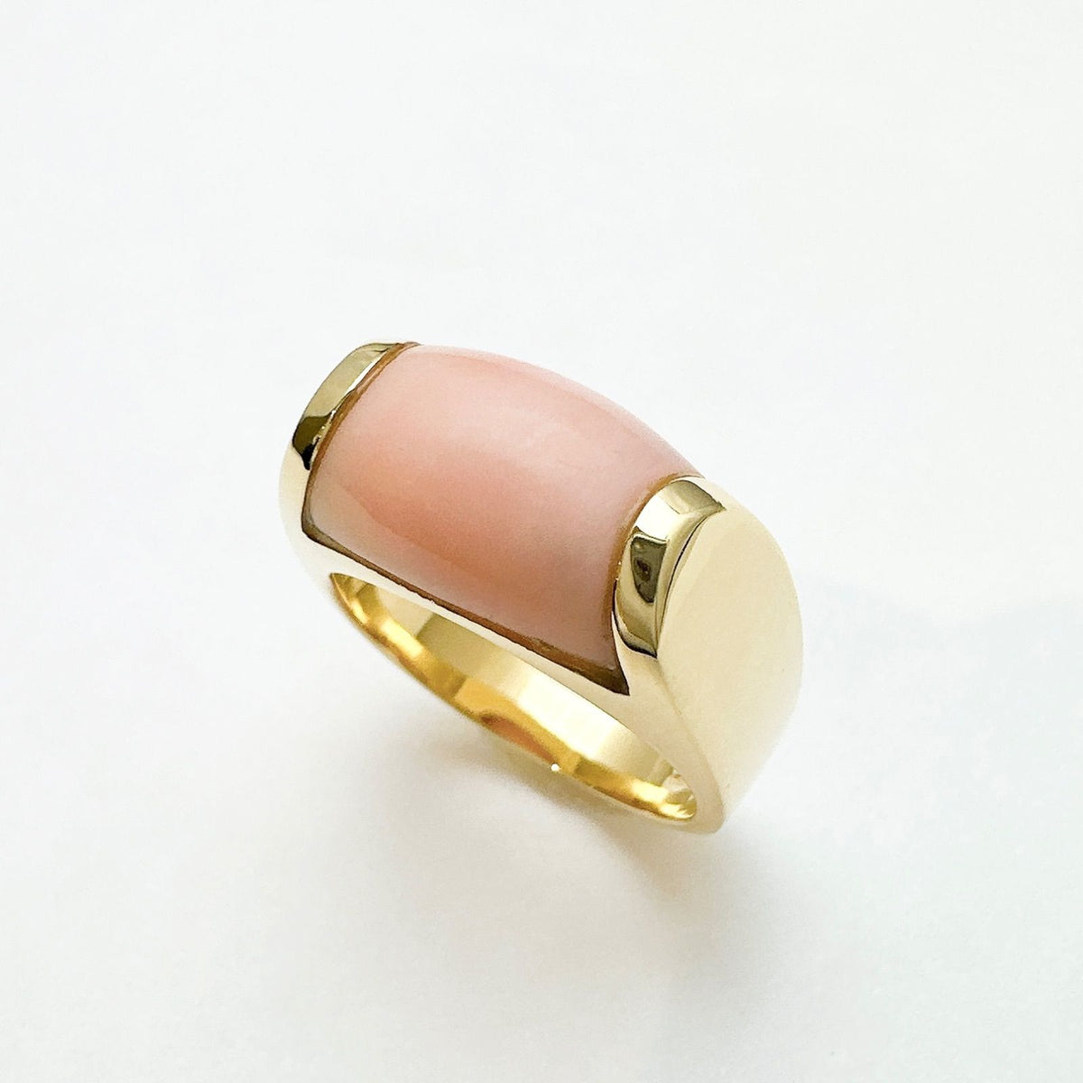 Bvlgari Tronquet Coral Yellow Gold Ring — view 4