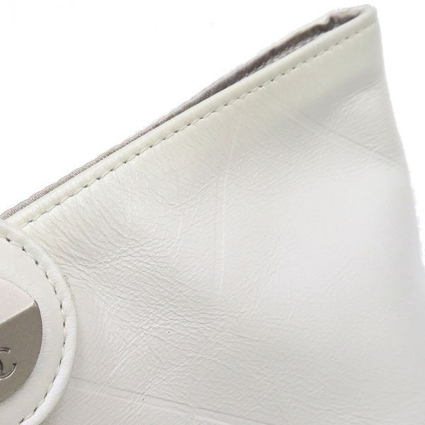 Chanel Quilted Clutch White — view 7
