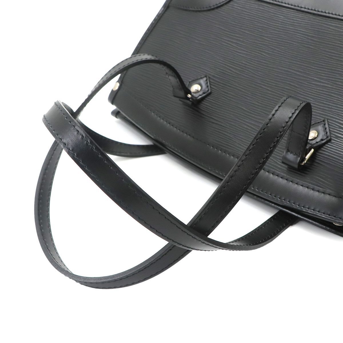 Louis Vuitton Epi Madeleine PM Shoulder Bag Leather Noir — view 6