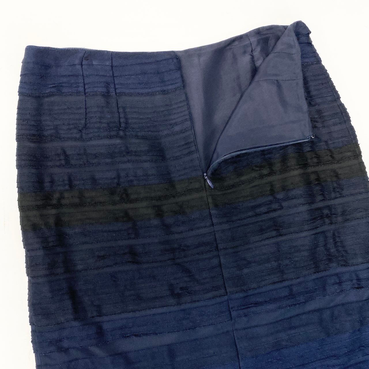 Chanel Gradient Quilted Bag Motif Plate Navy Rayon Knit Skirt — view 3