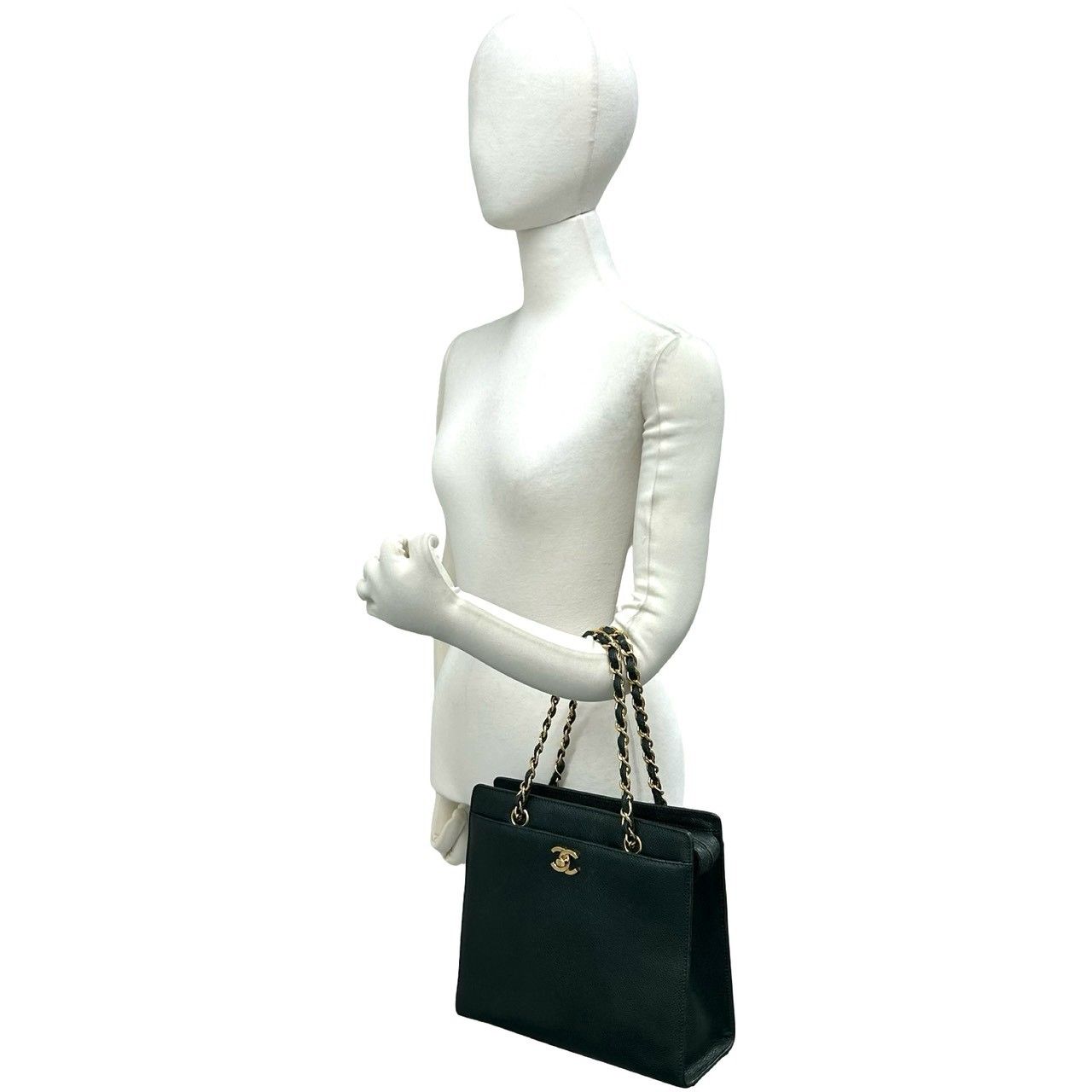 Chanel Vintage CC Logo Caviar Leather Chain Handbag Green — view 2
