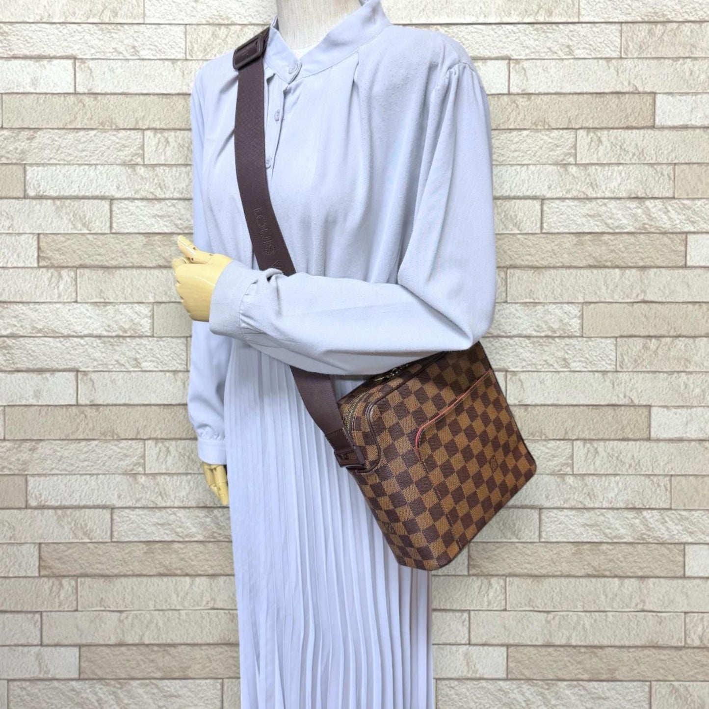Louis Vuitton Olaf PM Damier Shoulder Bag Canvas Brown — view 2