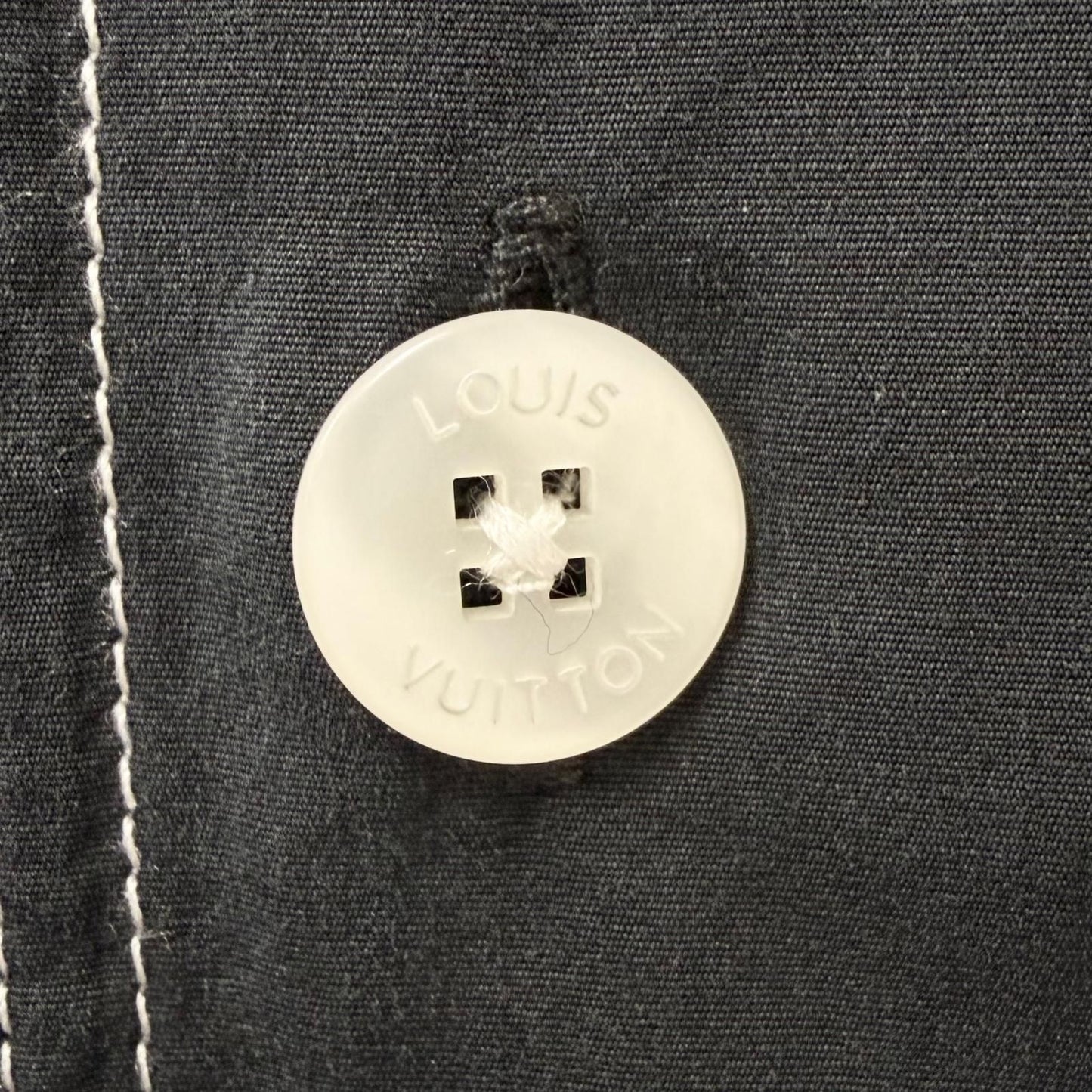 Louis Vuitton Cotton LV Logo Patch Short Sleeve Shirt Black — view 6