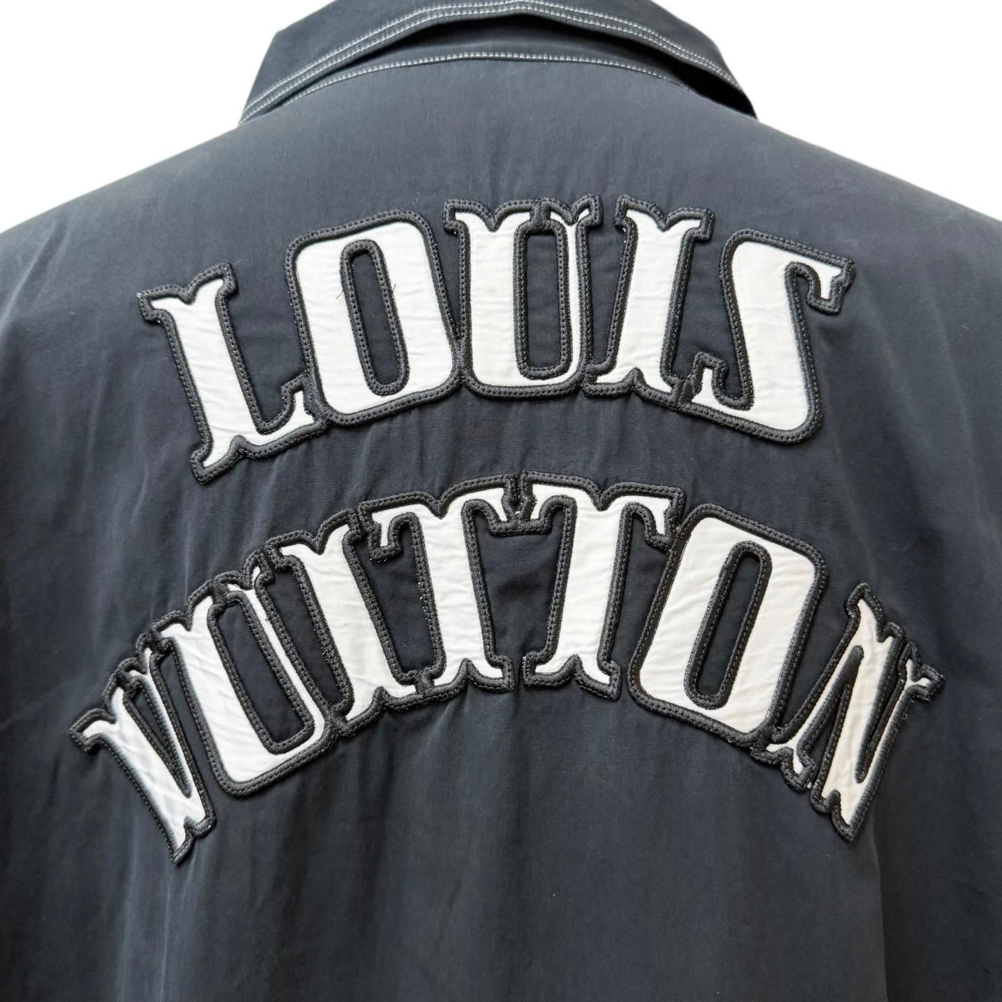 Louis Vuitton Cotton LV Logo Patch Short Sleeve Shirt Black — view 5