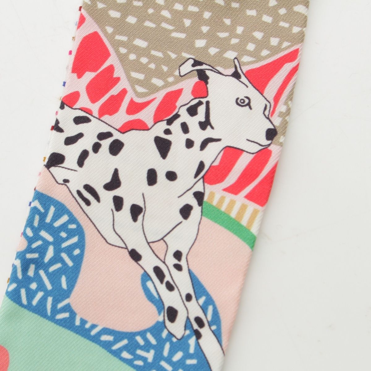 Hermes Silk Twilly en Liberte Freely Scarf Multicolor — view 3
