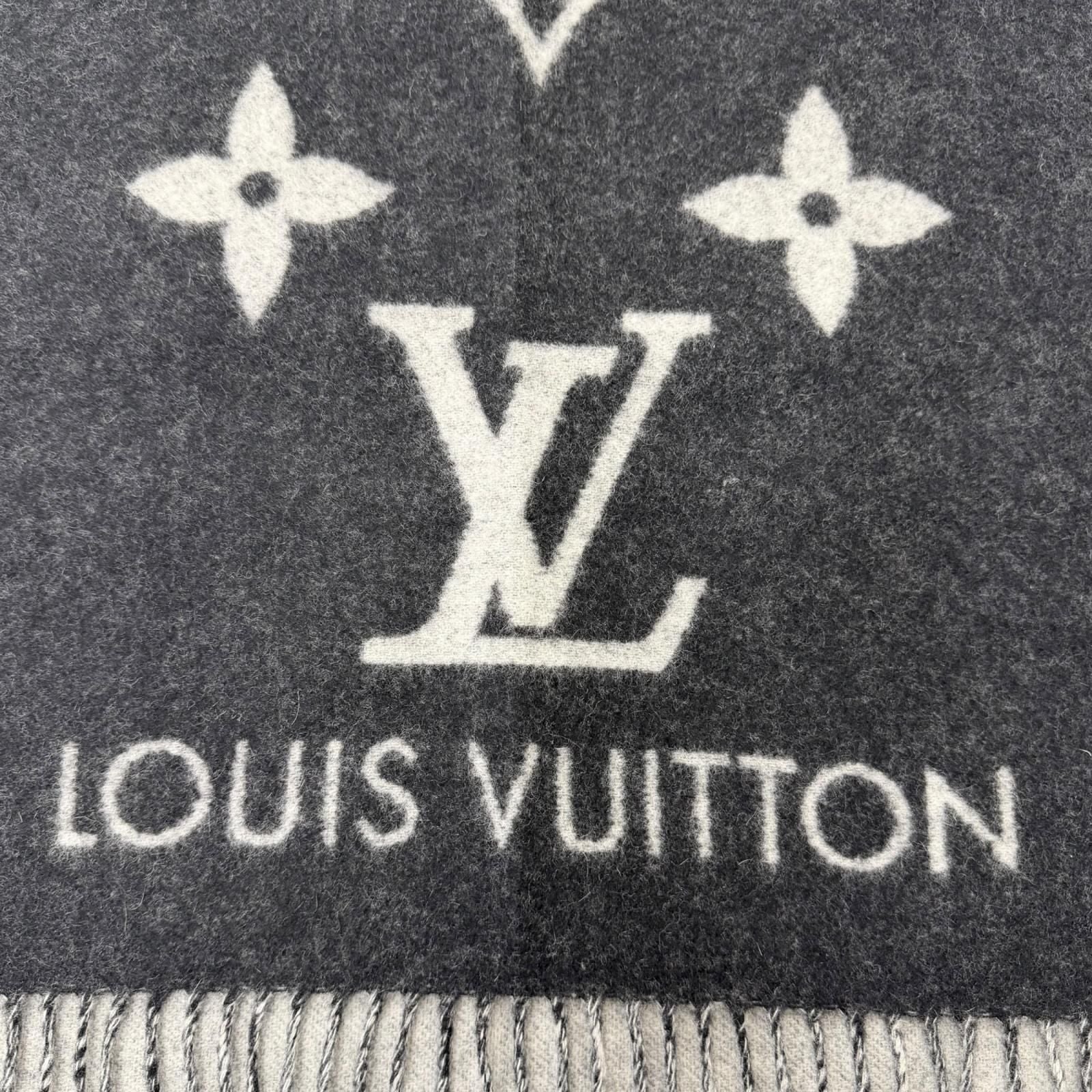 Louis Vuitton Echarpe Reykjavik Cashmere Scarf Black — view 6