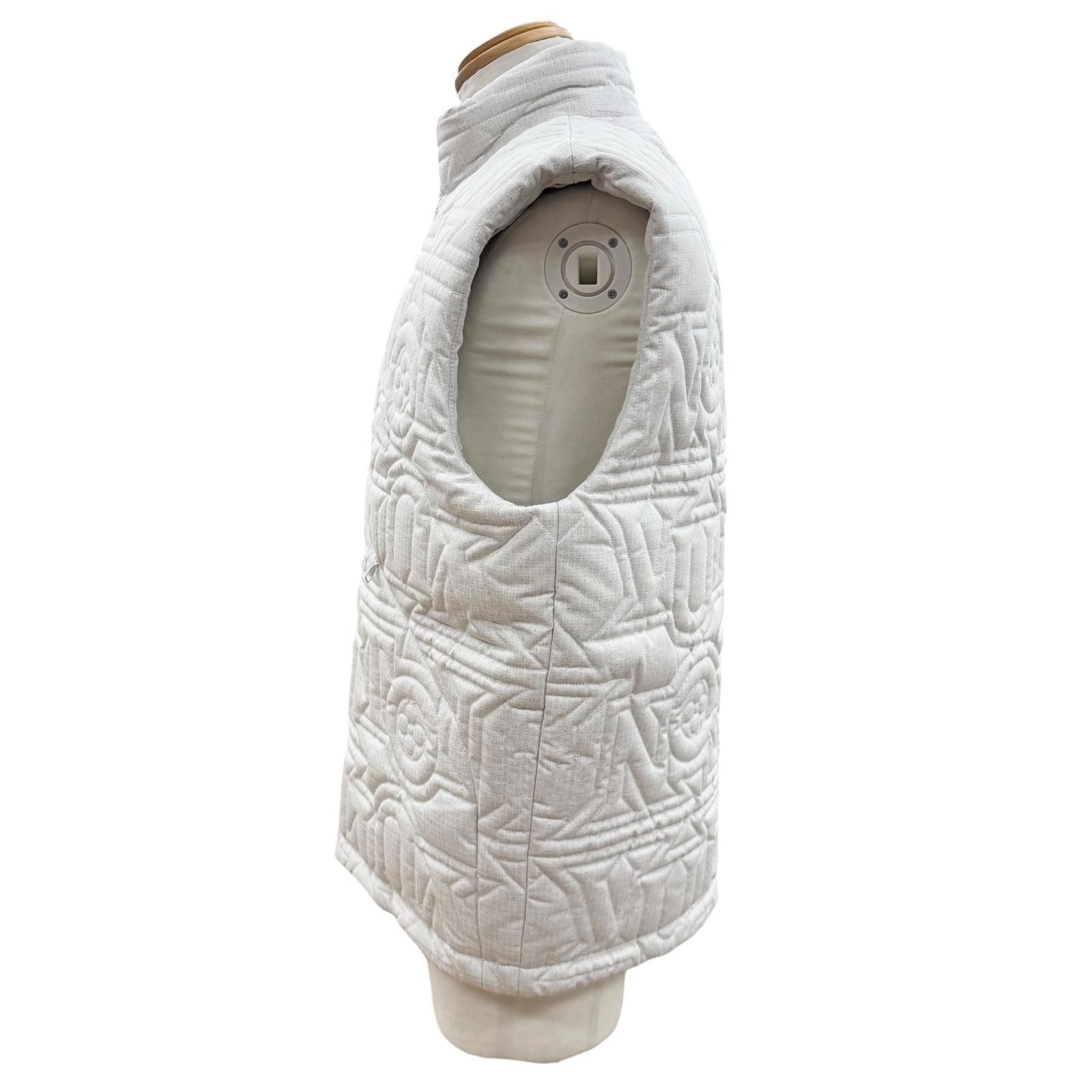 Louis Vuitton Quilted Snow Zip Up Down Vest White 46 — view 3