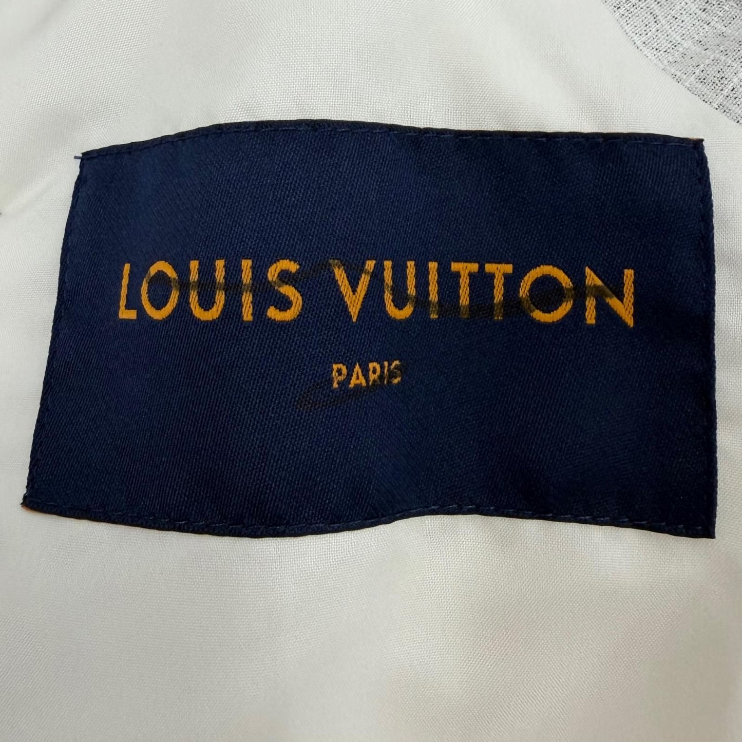 Louis Vuitton Quilted Snow Zip Up Down Vest White 46 — view 7