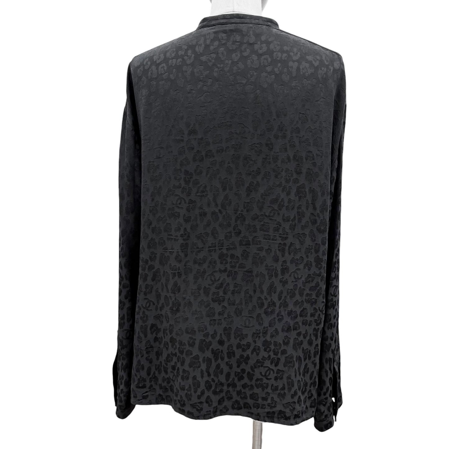 Chanel Silk 100% CC Logo Pattern with Button Long Sleeve Shirt Blouse Black 40 — view 4