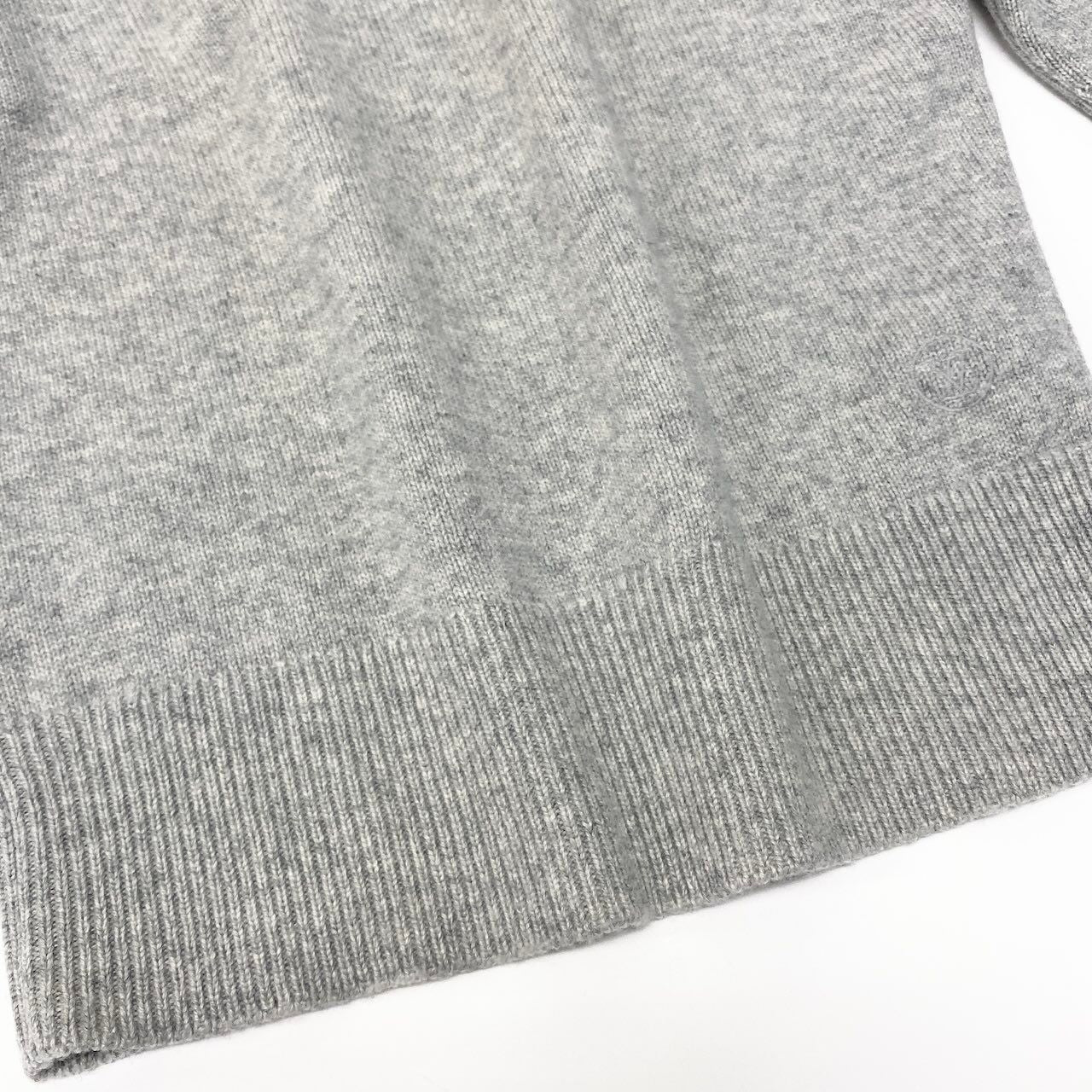 Louis Vuitton 5 Quarter Sleeve Cashmere Knit Sweater Gray — view 5