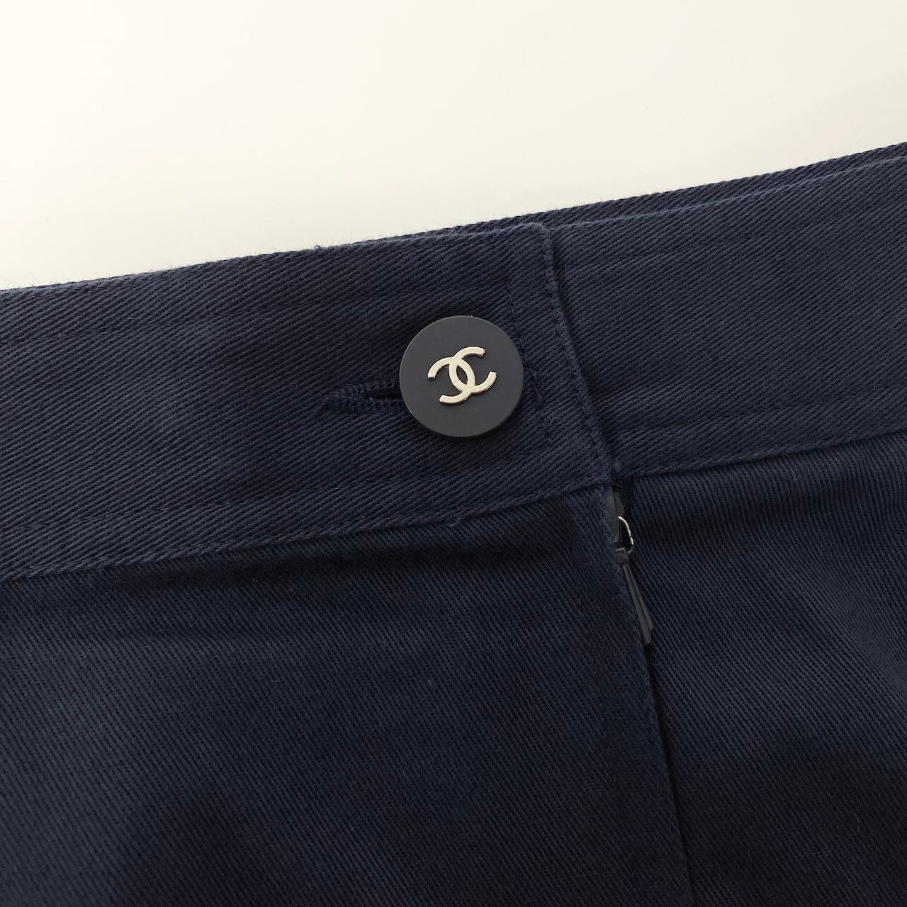 Chanel Knee Length Tight Skirt CC Logo Button Navy Cotton — view 7