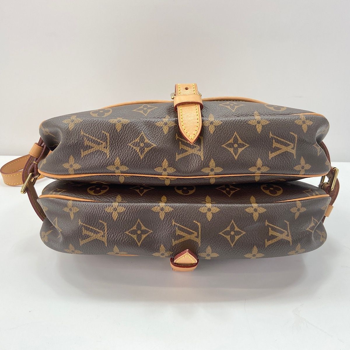 Louis Vuitton Shoulder Bag Saumur 30 — view 7
