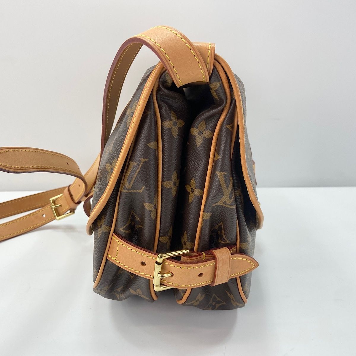 Louis Vuitton Shoulder Bag Saumur 30 — view 6