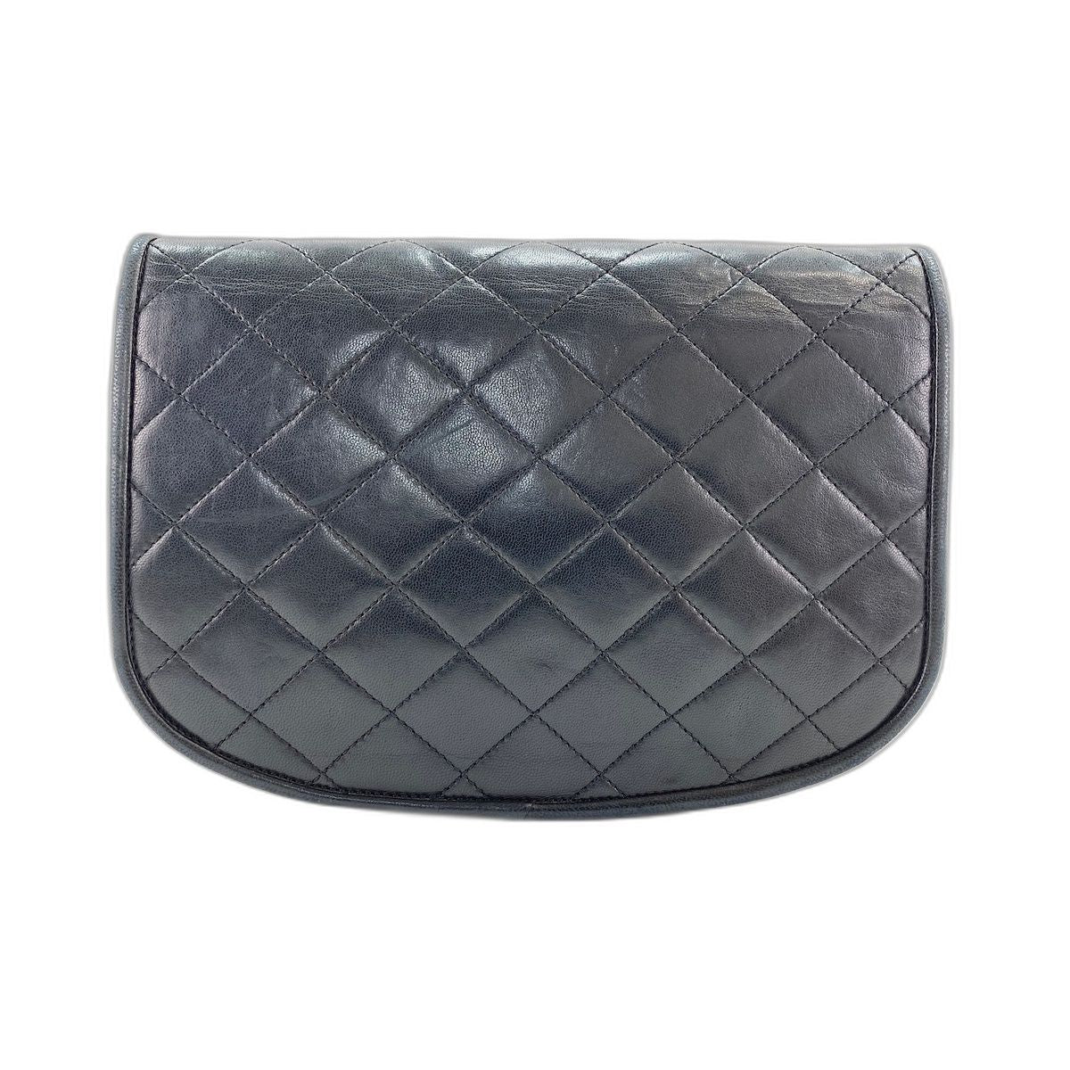 Chanel Shoulder Bag Quilted — view 3